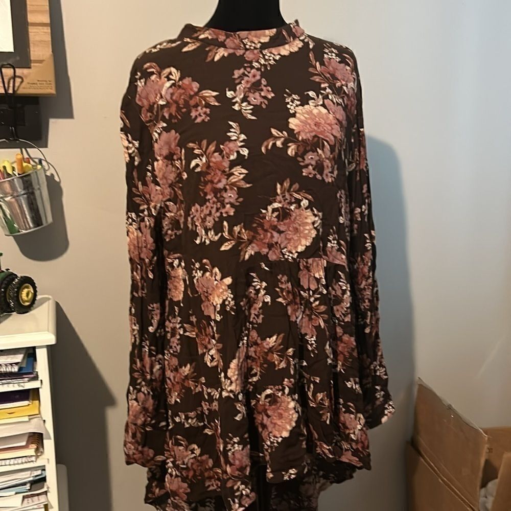 Versona long sleeve Small drop tail shirt A - Picture 6 of 8